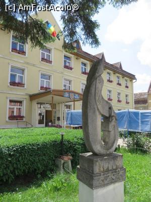 [P09] În fața Primăriei Agnita se află un monument: „Să ocrotim copiii” - sculptor Emil Mureșan?  » foto by tata123 🔱
 - 
<span class="allrVoted glyphicon glyphicon-heart hidden" id="av1152981"></span>
<a class="m-l-10 hidden" id="sv1152981" onclick="voting_Foto_DelVot(,1152981,21648)" role="button">șterge vot <span class="glyphicon glyphicon-remove"></span></a>
<a id="v91152981" class=" c-red"  onclick="voting_Foto_SetVot(1152981)" role="button"><span class="glyphicon glyphicon-heart-empty"></span> <b>LIKE</b> = Votează poza</a> <img class="hidden"  id="f1152981W9" src="/imagini/loader.gif" border="0" /><span class="AjErrMes hidden" id="e1152981ErM"></span>