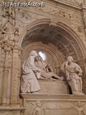 P29 [MAY-2024] Óbidos – Orașul Reginelor, Igreja de Santa Maria, un mormânt sculptat în piatră