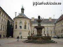 [P18] Castelul din Praga cu turnul catedralei St. Vitus in spate » foto by luciaoradea
 - 
<span class="allrVoted glyphicon glyphicon-heart hidden" id="av188665"></span>
<a class="m-l-10 hidden" id="sv188665" onclick="voting_Foto_DelVot(,188665,21778)" role="button">șterge vot <span class="glyphicon glyphicon-remove"></span></a>
<a id="v9188665" class=" c-red"  onclick="voting_Foto_SetVot(188665)" role="button"><span class="glyphicon glyphicon-heart-empty"></span> <b>LIKE</b> = Votează poza</a> <img class="hidden"  id="f188665W9" src="/imagini/loader.gif" border="0" /><span class="AjErrMes hidden" id="e188665ErM"></span>