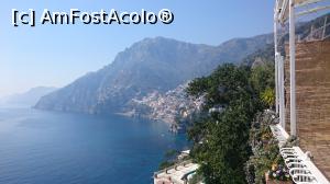 [P22] Pe terasa, uitandu-ne spre Positano, dimineata.  » foto by Aurici
 - 
<span class="allrVoted glyphicon glyphicon-heart hidden" id="av855998"></span>
<a class="m-l-10 hidden" id="sv855998" onclick="voting_Foto_DelVot(,855998,21919)" role="button">șterge vot <span class="glyphicon glyphicon-remove"></span></a>
<a id="v9855998" class=" c-red"  onclick="voting_Foto_SetVot(855998)" role="button"><span class="glyphicon glyphicon-heart-empty"></span> <b>LIKE</b> = Votează poza</a> <img class="hidden"  id="f855998W9" src="/imagini/loader.gif" border="0" /><span class="AjErrMes hidden" id="e855998ErM"></span>