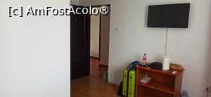 [P02] Camera, ușa de la intrare, tv, un dulapior » foto by ascent
 - 
<span class="allrVoted glyphicon glyphicon-heart hidden" id="av1485097"></span>
<a class="m-l-10 hidden" id="sv1485097" onclick="voting_Foto_DelVot(,1485097,22035)" role="button">șterge vot <span class="glyphicon glyphicon-remove"></span></a>
<a id="v91485097" class=" c-red"  onclick="voting_Foto_SetVot(1485097)" role="button"><span class="glyphicon glyphicon-heart-empty"></span> <b>LIKE</b> = Votează poza</a> <img class="hidden"  id="f1485097W9" src="/imagini/loader.gif" border="0" /><span class="AjErrMes hidden" id="e1485097ErM"></span>