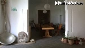 P03 [JUL-2014] Conacul lui Dinescu, Cetate, Dolj - În living spre camera de conferințe.