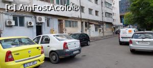 [P03] Spatele blocului cu intrarea pe scară și parcarea » foto by Carmen Ion
 - 
<span class="allrVoted glyphicon glyphicon-heart hidden" id="av1490128"></span>
<a class="m-l-10 hidden" id="sv1490128" onclick="voting_Foto_DelVot(,1490128,22273)" role="button">șterge vot <span class="glyphicon glyphicon-remove"></span></a>
<a id="v91490128" class=" c-red"  onclick="voting_Foto_SetVot(1490128)" role="button"><span class="glyphicon glyphicon-heart-empty"></span> <b>LIKE</b> = Votează poza</a> <img class="hidden"  id="f1490128W9" src="/imagini/loader.gif" border="0" /><span class="AjErrMes hidden" id="e1490128ErM"></span>