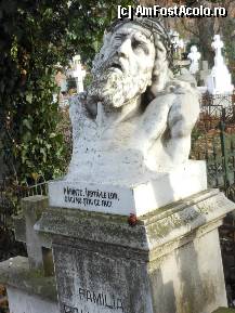 P01 [DEC-2011] Cimitirul Bellu - Monument funerar N.C. Paulescu. Sculptor Dumitru Paciurea.