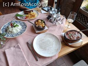 [P12] Ohrid, Restaurantul Sf. Sofia, Masa noastră » foto by mprofeanu
 - 
<span class="allrVoted glyphicon glyphicon-heart hidden" id="av1540120"></span>
<a class="m-l-10 hidden" id="sv1540120" onclick="voting_Foto_DelVot(,1540120,22630)" role="button">șterge vot <span class="glyphicon glyphicon-remove"></span></a>
<a id="v91540120" class=" c-red"  onclick="voting_Foto_SetVot(1540120)" role="button"><span class="glyphicon glyphicon-heart-empty"></span> <b>LIKE</b> = Votează poza</a> <img class="hidden"  id="f1540120W9" src="/imagini/loader.gif" border="0" /><span class="AjErrMes hidden" id="e1540120ErM"></span>