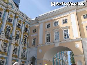 [P03] 'Țarskoe Selo si Peterhof' / Detaliu palatul Ecaterinei » foto by Michi
 - 
<span class="allrVoted glyphicon glyphicon-heart hidden" id="av407940"></span>
<a class="m-l-10 hidden" id="sv407940" onclick="voting_Foto_DelVot(,407940,22636)" role="button">șterge vot <span class="glyphicon glyphicon-remove"></span></a>
<a id="v9407940" class=" c-red"  onclick="voting_Foto_SetVot(407940)" role="button"><span class="glyphicon glyphicon-heart-empty"></span> <b>LIKE</b> = Votează poza</a> <img class="hidden"  id="f407940W9" src="/imagini/loader.gif" border="0" /><span class="AjErrMes hidden" id="e407940ErM"></span>