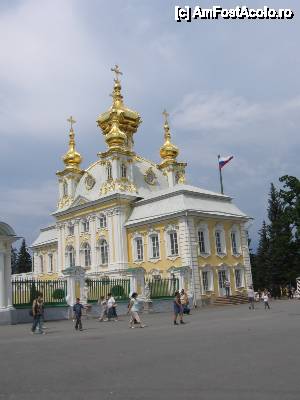 [P38] 'Țarskoe Selo si Peterhof' / Biserica din Peterhof » foto by Michi
 - 
<span class="allrVoted glyphicon glyphicon-heart hidden" id="av407975"></span>
<a class="m-l-10 hidden" id="sv407975" onclick="voting_Foto_DelVot(,407975,22636)" role="button">șterge vot <span class="glyphicon glyphicon-remove"></span></a>
<a id="v9407975" class=" c-red"  onclick="voting_Foto_SetVot(407975)" role="button"><span class="glyphicon glyphicon-heart-empty"></span> <b>LIKE</b> = Votează poza</a> <img class="hidden"  id="f407975W9" src="/imagini/loader.gif" border="0" /><span class="AjErrMes hidden" id="e407975ErM"></span>