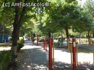 [P10] Zimnicea - În Parcul central, aparate de gimnastică la dispoziția oricui.  » foto by iulianic
 - 
<span class="allrVoted glyphicon glyphicon-heart hidden" id="av895598"></span>
<a class="m-l-10 hidden" id="sv895598" onclick="voting_Foto_DelVot(,895598,22671)" role="button">șterge vot <span class="glyphicon glyphicon-remove"></span></a>
<a id="v9895598" class=" c-red"  onclick="voting_Foto_SetVot(895598)" role="button"><span class="glyphicon glyphicon-heart-empty"></span> <b>LIKE</b> = Votează poza</a> <img class="hidden"  id="f895598W9" src="/imagini/loader.gif" border="0" /><span class="AjErrMes hidden" id="e895598ErM"></span>