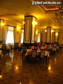 [P05] Restaurant-hotel Rin, Miercurea Sibiului, salonul din interior » foto by magdalena
 - 
<span class="allrVoted glyphicon glyphicon-heart hidden" id="av115368"></span>
<a class="m-l-10 hidden" id="sv115368" onclick="voting_Foto_DelVot(,115368,22685)" role="button">șterge vot <span class="glyphicon glyphicon-remove"></span></a>
<a id="v9115368" class=" c-red"  onclick="voting_Foto_SetVot(115368)" role="button"><span class="glyphicon glyphicon-heart-empty"></span> <b>LIKE</b> = Votează poza</a> <img class="hidden"  id="f115368W9" src="/imagini/loader.gif" border="0" /><span class="AjErrMes hidden" id="e115368ErM"></span>