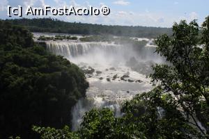 [P74] Foz do Iguaçu, Cascadele Iguazu, Cascada San Martin văzută de pe malul brazilian, este departe » foto by mprofeanu
 - 
<span class="allrVoted glyphicon glyphicon-heart hidden" id="av1050224"></span>
<a class="m-l-10 hidden" id="sv1050224" onclick="voting_Foto_DelVot(,1050224,22921)" role="button">șterge vot <span class="glyphicon glyphicon-remove"></span></a>
<a id="v91050224" class=" c-red"  onclick="voting_Foto_SetVot(1050224)" role="button"><span class="glyphicon glyphicon-heart-empty"></span> <b>LIKE</b> = Votează poza</a> <img class="hidden"  id="f1050224W9" src="/imagini/loader.gif" border="0" /><span class="AjErrMes hidden" id="e1050224ErM"></span>