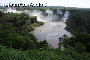[P76] Foz do Iguaçu, Cascadele Iguazu văzute de pe malul brazilian, în stânga este Insula Martin, se văd și vasele de croazieră » foto by mprofeanu
 - 
<span class="allrVoted glyphicon glyphicon-heart hidden" id="av1050226"></span>
<a class="m-l-10 hidden" id="sv1050226" onclick="voting_Foto_DelVot(,1050226,22921)" role="button">șterge vot <span class="glyphicon glyphicon-remove"></span></a>
<a id="v91050226" class=" c-red"  onclick="voting_Foto_SetVot(1050226)" role="button"><span class="glyphicon glyphicon-heart-empty"></span> <b>LIKE</b> = Votează poza</a> <img class="hidden"  id="f1050226W9" src="/imagini/loader.gif" border="0" /><span class="AjErrMes hidden" id="e1050226ErM"></span>