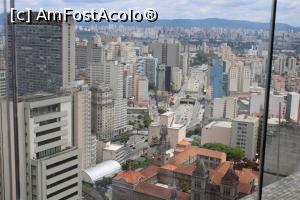 P08 [JAN-2019] Sao Paulo vedere din Clădirea Altino Arantes (fostă Banespa), cea cu acoperișul roșu este Mănăstirea Sao Bento, poză mărită