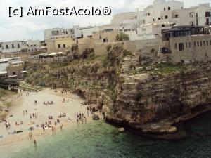 [P01] Cala Porto, imaginea-simbol a orasului Polignano.  » foto by Carmen Ion
 - 
<span class="allrVoted glyphicon glyphicon-heart hidden" id="av754697"></span>
<a class="m-l-10 hidden" id="sv754697" onclick="voting_Foto_DelVot(,754697,22941)" role="button">șterge vot <span class="glyphicon glyphicon-remove"></span></a>
<a id="v9754697" class=" c-red"  onclick="voting_Foto_SetVot(754697)" role="button"><span class="glyphicon glyphicon-heart-empty"></span> <b>LIKE</b> = Votează poza</a> <img class="hidden"  id="f754697W9" src="/imagini/loader.gif" border="0" /><span class="AjErrMes hidden" id="e754697ErM"></span>