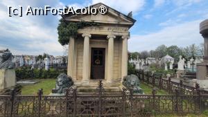 [P11] Cavoul familiei Mihail, Cimitirul Ungureni, Craiova » foto by vlado2
 - 
<span class="allrVoted glyphicon glyphicon-heart hidden" id="av1525294"></span>
<a class="m-l-10 hidden" id="sv1525294" onclick="voting_Foto_DelVot(,1525294,22988)" role="button">șterge vot <span class="glyphicon glyphicon-remove"></span></a>
<a id="v91525294" class=" c-red"  onclick="voting_Foto_SetVot(1525294)" role="button"><span class="glyphicon glyphicon-heart-empty"></span> <b>LIKE</b> = Votează poza</a> <img class="hidden"  id="f1525294W9" src="/imagini/loader.gif" border="0" /><span class="AjErrMes hidden" id="e1525294ErM"></span>
