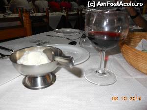 [P09] Rabat - Grapes Restaurant. O cupă cu îngheţată şi un pahar cu vin.  » foto by iulianic
 - 
<span class="allrVoted glyphicon glyphicon-heart hidden" id="av568117"></span>
<a class="m-l-10 hidden" id="sv568117" onclick="voting_Foto_DelVot(,568117,23040)" role="button">șterge vot <span class="glyphicon glyphicon-remove"></span></a>
<a id="v9568117" class=" c-red"  onclick="voting_Foto_SetVot(568117)" role="button"><span class="glyphicon glyphicon-heart-empty"></span> <b>LIKE</b> = Votează poza</a> <img class="hidden"  id="f568117W9" src="/imagini/loader.gif" border="0" /><span class="AjErrMes hidden" id="e568117ErM"></span>