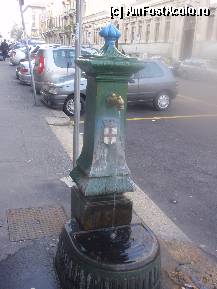 [P07] Cismeaua cu  robinetul in forma unui cap de leu, am regasit simbolul leului la multe cladirii din Milano si Bergamo, cred ca e un simbol al familiei Sforza. » foto by sunflower
 - 
<span class="allrVoted glyphicon glyphicon-heart hidden" id="av304162"></span>
<a class="m-l-10 hidden" id="sv304162" onclick="voting_Foto_DelVot(,304162,23065)" role="button">șterge vot <span class="glyphicon glyphicon-remove"></span></a>
<a id="v9304162" class=" c-red"  onclick="voting_Foto_SetVot(304162)" role="button"><span class="glyphicon glyphicon-heart-empty"></span> <b>LIKE</b> = Votează poza</a> <img class="hidden"  id="f304162W9" src="/imagini/loader.gif" border="0" /><span class="AjErrMes hidden" id="e304162ErM"></span>