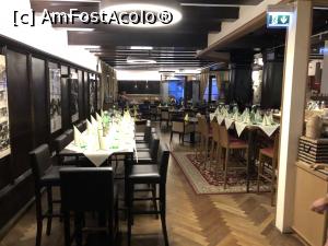 [P14] Restaurant Egger - in local, am admirat parchetul » foto by mishu
 - 
<span class="allrVoted glyphicon glyphicon-heart hidden" id="av1208349"></span>
<a class="m-l-10 hidden" id="sv1208349" onclick="voting_Foto_DelVot(,1208349,23171)" role="button">șterge vot <span class="glyphicon glyphicon-remove"></span></a>
<a id="v91208349" class=" c-red"  onclick="voting_Foto_SetVot(1208349)" role="button"><span class="glyphicon glyphicon-heart-empty"></span> <b>LIKE</b> = Votează poza</a> <img class="hidden"  id="f1208349W9" src="/imagini/loader.gif" border="0" /><span class="AjErrMes hidden" id="e1208349ErM"></span>