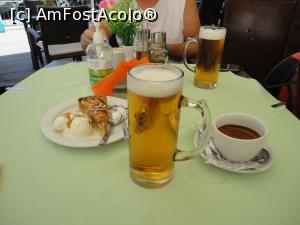 [P14] Mavros Gatos, Kerkira, bere rece și plăcintă cu mere și înghețată de vanilie. » foto by maryka
 - 
<span class="allrVoted glyphicon glyphicon-heart hidden" id="av1251285"></span>
<a class="m-l-10 hidden" id="sv1251285" onclick="voting_Foto_DelVot(,1251285,23185)" role="button">șterge vot <span class="glyphicon glyphicon-remove"></span></a>
<a id="v91251285" class=" c-red"  onclick="voting_Foto_SetVot(1251285)" role="button"><span class="glyphicon glyphicon-heart-empty"></span> <b>LIKE</b> = Votează poza</a> <img class="hidden"  id="f1251285W9" src="/imagini/loader.gif" border="0" /><span class="AjErrMes hidden" id="e1251285ErM"></span>