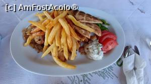 [P41] Yannis taverna - souvlaki » foto by Dragoș_MD
 - 
<span class="allrVoted glyphicon glyphicon-heart hidden" id="av1508130"></span>
<a class="m-l-10 hidden" id="sv1508130" onclick="voting_Foto_DelVot(,1508130,23185)" role="button">șterge vot <span class="glyphicon glyphicon-remove"></span></a>
<a id="v91508130" class=" c-red"  onclick="voting_Foto_SetVot(1508130)" role="button"><span class="glyphicon glyphicon-heart-empty"></span> <b>LIKE</b> = Votează poza</a> <img class="hidden"  id="f1508130W9" src="/imagini/loader.gif" border="0" /><span class="AjErrMes hidden" id="e1508130ErM"></span>
