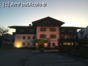 [P38] Hotel Lanthalerhof - Cam asa arata seara » foto by mishu
 - 
<span class="allrVoted glyphicon glyphicon-heart hidden" id="av932508"></span>
<a class="m-l-10 hidden" id="sv932508" onclick="voting_Foto_DelVot(,932508,23250)" role="button">șterge vot <span class="glyphicon glyphicon-remove"></span></a>
<a id="v9932508" class=" c-red"  onclick="voting_Foto_SetVot(932508)" role="button"><span class="glyphicon glyphicon-heart-empty"></span> <b>LIKE</b> = Votează poza</a> <img class="hidden"  id="f932508W9" src="/imagini/loader.gif" border="0" /><span class="AjErrMes hidden" id="e932508ErM"></span>