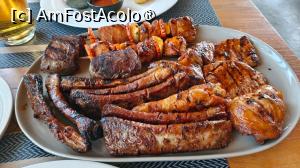 [P02] Special Mix B.B.Q. pentru 2 persoane » foto by elenaadina
 - 
<span class="allrVoted glyphicon glyphicon-heart hidden" id="av1527106"></span>
<a class="m-l-10 hidden" id="sv1527106" onclick="voting_Foto_DelVot(,1527106,23312)" role="button">șterge vot <span class="glyphicon glyphicon-remove"></span></a>
<a id="v91527106" class=" c-red"  onclick="voting_Foto_SetVot(1527106)" role="button"><span class="glyphicon glyphicon-heart-empty"></span> <b>LIKE</b> = Votează poza</a> <img class="hidden"  id="f1527106W9" src="/imagini/loader.gif" border="0" /><span class="AjErrMes hidden" id="e1527106ErM"></span>