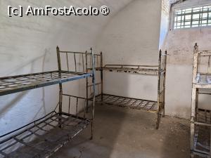 [P19] Celulă în fort (posibil celula în care a fost închis mareșalul Antonescu). » foto by tata123 🔱
 - 
<span class="allrVoted glyphicon glyphicon-heart hidden" id="av1545241"></span>
<a class="m-l-10 hidden" id="sv1545241" onclick="voting_Foto_DelVot(,1545241,23340)" role="button">șterge vot <span class="glyphicon glyphicon-remove"></span></a>
<a id="v91545241" class=" c-red"  onclick="voting_Foto_SetVot(1545241)" role="button"><span class="glyphicon glyphicon-heart-empty"></span> <b>LIKE</b> = Votează poza</a> <img class="hidden"  id="f1545241W9" src="/imagini/loader.gif" border="0" /><span class="AjErrMes hidden" id="e1545241ErM"></span>
