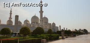 [P10] Marea Moschee Abu Dhabi » foto by Aniram
 - 
<span class="allrVoted glyphicon glyphicon-heart hidden" id="av1098236"></span>
<a class="m-l-10 hidden" id="sv1098236" onclick="voting_Foto_DelVot(,1098236,23380)" role="button">șterge vot <span class="glyphicon glyphicon-remove"></span></a>
<a id="v91098236" class=" c-red"  onclick="voting_Foto_SetVot(1098236)" role="button"><span class="glyphicon glyphicon-heart-empty"></span> <b>LIKE</b> = Votează poza</a> <img class="hidden"  id="f1098236W9" src="/imagini/loader.gif" border="0" /><span class="AjErrMes hidden" id="e1098236ErM"></span>