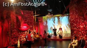 [P77] <strong>Madame Tussauds, Muzeul figurilor de ceară din Dubai</strong> » foto by elenaadina
 - 
<span class="allrVoted glyphicon glyphicon-heart hidden" id="av1411796"></span>
<a class="m-l-10 hidden" id="sv1411796" onclick="voting_Foto_DelVot(,1411796,23380)" role="button">șterge vot <span class="glyphicon glyphicon-remove"></span></a>
<a id="v91411796" class=" c-red"  onclick="voting_Foto_SetVot(1411796)" role="button"><span class="glyphicon glyphicon-heart-empty"></span> <b>LIKE</b> = Votează poza</a> <img class="hidden"  id="f1411796W9" src="/imagini/loader.gif" border="0" /><span class="AjErrMes hidden" id="e1411796ErM"></span>