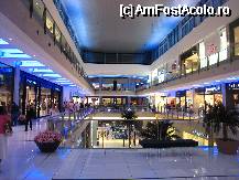 [P27] Dubai Mall » foto by lizuk
 - 
<span class="allrVoted glyphicon glyphicon-heart hidden" id="av69368"></span>
<a class="m-l-10 hidden" id="sv69368" onclick="voting_Foto_DelVot(,69368,23467)" role="button">șterge vot <span class="glyphicon glyphicon-remove"></span></a>
<a id="v969368" class=" c-red"  onclick="voting_Foto_SetVot(69368)" role="button"><span class="glyphicon glyphicon-heart-empty"></span> <b>LIKE</b> = Votează poza</a> <img class="hidden"  id="f69368W9" src="/imagini/loader.gif" border="0" /><span class="AjErrMes hidden" id="e69368ErM"></span>