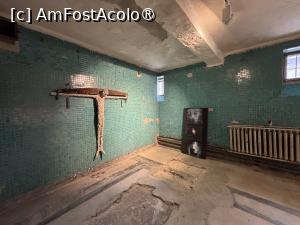 [P31] Memorialul Închisoarea Pitești,camera 4 spital » foto by AZE
 - 
<span class="allrVoted glyphicon glyphicon-heart hidden" id="av1539166"></span>
<a class="m-l-10 hidden" id="sv1539166" onclick="voting_Foto_DelVot(,1539166,23475)" role="button">șterge vot <span class="glyphicon glyphicon-remove"></span></a>
<a id="v91539166" class=" c-red"  onclick="voting_Foto_SetVot(1539166)" role="button"><span class="glyphicon glyphicon-heart-empty"></span> <b>LIKE</b> = Votează poza</a> <img class="hidden"  id="f1539166W9" src="/imagini/loader.gif" border="0" /><span class="AjErrMes hidden" id="e1539166ErM"></span>