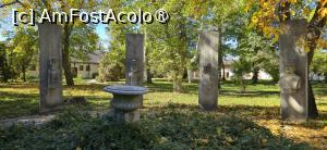 [P04] 05. Pentru început, facem o scurtă oprire la„Rotonda statuilor”. » foto by msnd
 - 
<span class="allrVoted glyphicon glyphicon-heart hidden" id="av1508902"></span>
<a class="m-l-10 hidden" id="sv1508902" onclick="voting_Foto_DelVot(,1508902,23475)" role="button">șterge vot <span class="glyphicon glyphicon-remove"></span></a>
<a id="v91508902" class=" c-red"  onclick="voting_Foto_SetVot(1508902)" role="button"><span class="glyphicon glyphicon-heart-empty"></span> <b>LIKE</b> = Votează poza</a> <img class="hidden"  id="f1508902W9" src="/imagini/loader.gif" border="0" /><span class="AjErrMes hidden" id="e1508902ErM"></span>