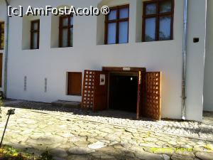 [P49] 49. Intrarea în beciul conacului. » foto by msnd
 - 
<span class="allrVoted glyphicon glyphicon-heart hidden" id="av1508947"></span>
<a class="m-l-10 hidden" id="sv1508947" onclick="voting_Foto_DelVot(,1508947,23475)" role="button">șterge vot <span class="glyphicon glyphicon-remove"></span></a>
<a id="v91508947" class=" c-red"  onclick="voting_Foto_SetVot(1508947)" role="button"><span class="glyphicon glyphicon-heart-empty"></span> <b>LIKE</b> = Votează poza</a> <img class="hidden"  id="f1508947W9" src="/imagini/loader.gif" border="0" /><span class="AjErrMes hidden" id="e1508947ErM"></span>