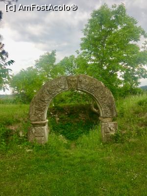 [P03] Ruină a Casei Domnești, cel puțin așa mi s-a spus » foto by Yersinia Pestis
 - 
<span class="allrVoted glyphicon glyphicon-heart hidden" id="av969973"></span>
<a class="m-l-10 hidden" id="sv969973" onclick="voting_Foto_DelVot(,969973,23775)" role="button">șterge vot <span class="glyphicon glyphicon-remove"></span></a>
<a id="v9969973" class=" c-red"  onclick="voting_Foto_SetVot(969973)" role="button"><span class="glyphicon glyphicon-heart-empty"></span> <b>LIKE</b> = Votează poza</a> <img class="hidden"  id="f969973W9" src="/imagini/loader.gif" border="0" /><span class="AjErrMes hidden" id="e969973ErM"></span>