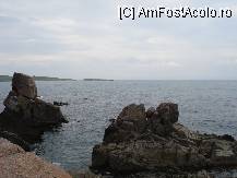 P17 [JUN-2008] Iata si cele doua mici insule , pe cea mare e si o bisericuta