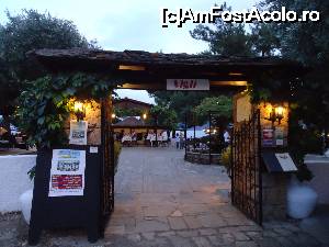 [P36] intrarea la taverna Vigli » foto by marocanu21
 - 
<span class="allrVoted glyphicon glyphicon-heart hidden" id="av691958"></span>
<a class="m-l-10 hidden" id="sv691958" onclick="voting_Foto_DelVot(,691958,24035)" role="button">șterge vot <span class="glyphicon glyphicon-remove"></span></a>
<a id="v9691958" class=" c-red"  onclick="voting_Foto_SetVot(691958)" role="button"><span class="glyphicon glyphicon-heart-empty"></span> <b>LIKE</b> = Votează poza</a> <img class="hidden"  id="f691958W9" src="/imagini/loader.gif" border="0" /><span class="AjErrMes hidden" id="e691958ErM"></span>