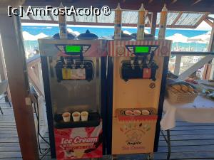 [P26] Dozatoarele de înghețata de pe plajă » foto by roxxie
 - 
<span class="allrVoted glyphicon glyphicon-heart hidden" id="av1499176"></span>
<a class="m-l-10 hidden" id="sv1499176" onclick="voting_Foto_DelVot(,1499176,24125)" role="button">șterge vot <span class="glyphicon glyphicon-remove"></span></a>
<a id="v91499176" class=" c-red"  onclick="voting_Foto_SetVot(1499176)" role="button"><span class="glyphicon glyphicon-heart-empty"></span> <b>LIKE</b> = Votează poza</a> <img class="hidden"  id="f1499176W9" src="/imagini/loader.gif" border="0" /><span class="AjErrMes hidden" id="e1499176ErM"></span>