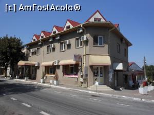 [P27] Medgidia - Hotel Dobrogea.  » foto by iulianic
 - 
<span class="allrVoted glyphicon glyphicon-heart hidden" id="av1006111"></span>
<a class="m-l-10 hidden" id="sv1006111" onclick="voting_Foto_DelVot(,1006111,24271)" role="button">șterge vot <span class="glyphicon glyphicon-remove"></span></a>
<a id="v91006111" class=" c-red"  onclick="voting_Foto_SetVot(1006111)" role="button"><span class="glyphicon glyphicon-heart-empty"></span> <b>LIKE</b> = Votează poza</a> <img class="hidden"  id="f1006111W9" src="/imagini/loader.gif" border="0" /><span class="AjErrMes hidden" id="e1006111ErM"></span>