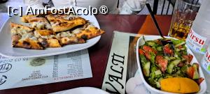 [P20] Pide brânză, locanta Erdoğan Kebap » foto by irinad
 - 
<span class="allrVoted glyphicon glyphicon-heart hidden" id="av1483247"></span>
<a class="m-l-10 hidden" id="sv1483247" onclick="voting_Foto_DelVot(,1483247,24491)" role="button">șterge vot <span class="glyphicon glyphicon-remove"></span></a>
<a id="v91483247" class=" c-red"  onclick="voting_Foto_SetVot(1483247)" role="button"><span class="glyphicon glyphicon-heart-empty"></span> <b>LIKE</b> = Votează poza</a> <img class="hidden"  id="f1483247W9" src="/imagini/loader.gif" border="0" /><span class="AjErrMes hidden" id="e1483247ErM"></span>