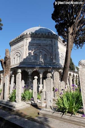 [P12] Moscheea Suleiman - mausoleul Roxelanei (Hurem)  » foto by nickro
 - 
<span class="allrVoted glyphicon glyphicon-heart hidden" id="av643113"></span>
<a class="m-l-10 hidden" id="sv643113" onclick="voting_Foto_DelVot(,643113,24606)" role="button">șterge vot <span class="glyphicon glyphicon-remove"></span></a>
<a id="v9643113" class=" c-red"  onclick="voting_Foto_SetVot(643113)" role="button"><span class="glyphicon glyphicon-heart-empty"></span> <b>LIKE</b> = Votează poza</a> <img class="hidden"  id="f643113W9" src="/imagini/loader.gif" border="0" /><span class="AjErrMes hidden" id="e643113ErM"></span>