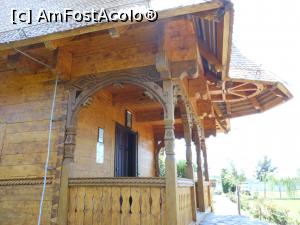 [P08] Mănăstirea Coslogeni - Biserica de lemn. Decorațiunile pridvorului.  » foto by iulianic
 - 
<span class="allrVoted glyphicon glyphicon-heart hidden" id="av997198"></span>
<a class="m-l-10 hidden" id="sv997198" onclick="voting_Foto_DelVot(,997198,24699)" role="button">șterge vot <span class="glyphicon glyphicon-remove"></span></a>
<a id="v9997198" class=" c-red"  onclick="voting_Foto_SetVot(997198)" role="button"><span class="glyphicon glyphicon-heart-empty"></span> <b>LIKE</b> = Votează poza</a> <img class="hidden"  id="f997198W9" src="/imagini/loader.gif" border="0" /><span class="AjErrMes hidden" id="e997198ErM"></span>