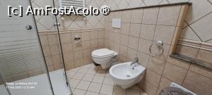 [P29] B&B Olympus Room, în baie » foto by irinad
 - 
<span class="allrVoted glyphicon glyphicon-heart hidden" id="av1522257"></span>
<a class="m-l-10 hidden" id="sv1522257" onclick="voting_Foto_DelVot(,1522257,24710)" role="button">șterge vot <span class="glyphicon glyphicon-remove"></span></a>
<a id="v91522257" class=" c-red"  onclick="voting_Foto_SetVot(1522257)" role="button"><span class="glyphicon glyphicon-heart-empty"></span> <b>LIKE</b> = Votează poza</a> <img class="hidden"  id="f1522257W9" src="/imagini/loader.gif" border="0" /><span class="AjErrMes hidden" id="e1522257ErM"></span>