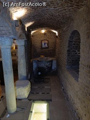 [P19] Cairo, Cartierul Copt, Biserica Abu Serga, Fântâna din care a băut și Sf. Familie » foto by mprofeanu
 - 
<span class="allrVoted glyphicon glyphicon-heart hidden" id="av1532078"></span>
<a class="m-l-10 hidden" id="sv1532078" onclick="voting_Foto_DelVot(,1532078,24800)" role="button">șterge vot <span class="glyphicon glyphicon-remove"></span></a>
<a id="v91532078" class=" c-red"  onclick="voting_Foto_SetVot(1532078)" role="button"><span class="glyphicon glyphicon-heart-empty"></span> <b>LIKE</b> = Votează poza</a> <img class="hidden"  id="f1532078W9" src="/imagini/loader.gif" border="0" /><span class="AjErrMes hidden" id="e1532078ErM"></span>