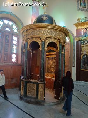 [P42] Cairo, Cartierul Copt, Biserica Sf. Gheorghe Deir al-Banat, Baldachinul și Icoana făcătoare de minuni a Sf. Gheorghe » foto by mprofeanu
 - 
<span class="allrVoted glyphicon glyphicon-heart hidden" id="av1532101"></span>
<a class="m-l-10 hidden" id="sv1532101" onclick="voting_Foto_DelVot(,1532101,24800)" role="button">șterge vot <span class="glyphicon glyphicon-remove"></span></a>
<a id="v91532101" class=" c-red"  onclick="voting_Foto_SetVot(1532101)" role="button"><span class="glyphicon glyphicon-heart-empty"></span> <b>LIKE</b> = Votează poza</a> <img class="hidden"  id="f1532101W9" src="/imagini/loader.gif" border="0" /><span class="AjErrMes hidden" id="e1532101ErM"></span>