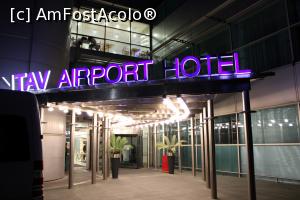 [P01] Istanbul, TAV Airport Hotel, Intrarea, s-a făcut scanare totală » foto by mprofeanu
 - 
<span class="allrVoted glyphicon glyphicon-heart hidden" id="av1050982"></span>
<a class="m-l-10 hidden" id="sv1050982" onclick="voting_Foto_DelVot(,1050982,24827)" role="button">șterge vot <span class="glyphicon glyphicon-remove"></span></a>
<a id="v91050982" class=" c-red"  onclick="voting_Foto_SetVot(1050982)" role="button"><span class="glyphicon glyphicon-heart-empty"></span> <b>LIKE</b> = Votează poza</a> <img class="hidden"  id="f1050982W9" src="/imagini/loader.gif" border="0" /><span class="AjErrMes hidden" id="e1050982ErM"></span>