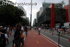 [P26] Sao Paulo, Avenida Paulista pietonală duminica, ..., se plimbau cu bicicletele, ... și clădirea cu roșu este MASP (Muzeul de Artă Sao Paulo) » foto by mprofeanu
 - 
<span class="allrVoted glyphicon glyphicon-heart hidden" id="av1053976"></span>
<a class="m-l-10 hidden" id="sv1053976" onclick="voting_Foto_DelVot(,1053976,24879)" role="button">șterge vot <span class="glyphicon glyphicon-remove"></span></a>
<a id="v91053976" class=" c-red"  onclick="voting_Foto_SetVot(1053976)" role="button"><span class="glyphicon glyphicon-heart-empty"></span> <b>LIKE</b> = Votează poza</a> <img class="hidden"  id="f1053976W9" src="/imagini/loader.gif" border="0" /><span class="AjErrMes hidden" id="e1053976ErM"></span>