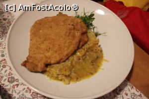 [P13] Kraków, Restauracja Gąska,Tradycyjny Kotlet Schabowy – Cotlet tradițional de porc, șnitel cu varză călită tradițională, cartofi și mărar » foto by mprofeanu
 - 
<span class="allrVoted glyphicon glyphicon-heart hidden" id="av1336054"></span>
<a class="m-l-10 hidden" id="sv1336054" onclick="voting_Foto_DelVot(,1336054,25056)" role="button">șterge vot <span class="glyphicon glyphicon-remove"></span></a>
<a id="v91336054" class=" c-red"  onclick="voting_Foto_SetVot(1336054)" role="button"><span class="glyphicon glyphicon-heart-empty"></span> <b>LIKE</b> = Votează poza</a> <img class="hidden"  id="f1336054W9" src="/imagini/loader.gif" border="0" /><span class="AjErrMes hidden" id="e1336054ErM"></span>