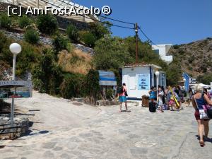 [P59] Micul port din Loutro. » foto by maryka
 - 
<span class="allrVoted glyphicon glyphicon-heart hidden" id="av1200594"></span>
<a class="m-l-10 hidden" id="sv1200594" onclick="voting_Foto_DelVot(,1200594,25424)" role="button">șterge vot <span class="glyphicon glyphicon-remove"></span></a>
<a id="v91200594" class=" c-red"  onclick="voting_Foto_SetVot(1200594)" role="button"><span class="glyphicon glyphicon-heart-empty"></span> <b>LIKE</b> = Votează poza</a> <img class="hidden"  id="f1200594W9" src="/imagini/loader.gif" border="0" /><span class="AjErrMes hidden" id="e1200594ErM"></span>