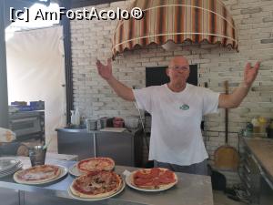 [P39] pizzerul de la Stella di Mare » foto by Sebastian TM
 - 
<span class="allrVoted glyphicon glyphicon-heart hidden" id="av1319543"></span>
<a class="m-l-10 hidden" id="sv1319543" onclick="voting_Foto_DelVot(,1319543,25559)" role="button">șterge vot <span class="glyphicon glyphicon-remove"></span></a>
<a id="v91319543" class=" c-red"  onclick="voting_Foto_SetVot(1319543)" role="button"><span class="glyphicon glyphicon-heart-empty"></span> <b>LIKE</b> = Votează poza</a> <img class="hidden"  id="f1319543W9" src="/imagini/loader.gif" border="0" /><span class="AjErrMes hidden" id="e1319543ErM"></span>