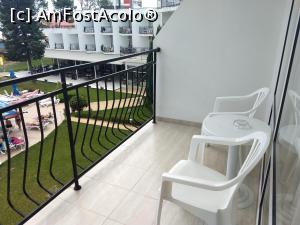 [P21] Balconul » foto by Sebastian TM
 - 
<span class="allrVoted glyphicon glyphicon-heart hidden" id="av1097752"></span>
<a class="m-l-10 hidden" id="sv1097752" onclick="voting_Foto_DelVot(,1097752,25559)" role="button">șterge vot <span class="glyphicon glyphicon-remove"></span></a>
<a id="v91097752" class=" c-red"  onclick="voting_Foto_SetVot(1097752)" role="button"><span class="glyphicon glyphicon-heart-empty"></span> <b>LIKE</b> = Votează poza</a> <img class="hidden"  id="f1097752W9" src="/imagini/loader.gif" border="0" /><span class="AjErrMes hidden" id="e1097752ErM"></span>