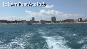 [P31] Plaja văzută de pe mare, în timpul călătoriei cu vaporașul către Nesebar » foto by Sebastian TM
 - 
<span class="allrVoted glyphicon glyphicon-heart hidden" id="av1097762"></span>
<a class="m-l-10 hidden" id="sv1097762" onclick="voting_Foto_DelVot(,1097762,25559)" role="button">șterge vot <span class="glyphicon glyphicon-remove"></span></a>
<a id="v91097762" class=" c-red"  onclick="voting_Foto_SetVot(1097762)" role="button"><span class="glyphicon glyphicon-heart-empty"></span> <b>LIKE</b> = Votează poza</a> <img class="hidden"  id="f1097762W9" src="/imagini/loader.gif" border="0" /><span class="AjErrMes hidden" id="e1097762ErM"></span>